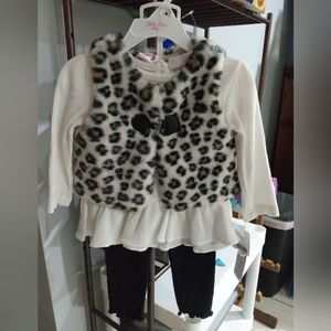 12M baby girl outfit NWT